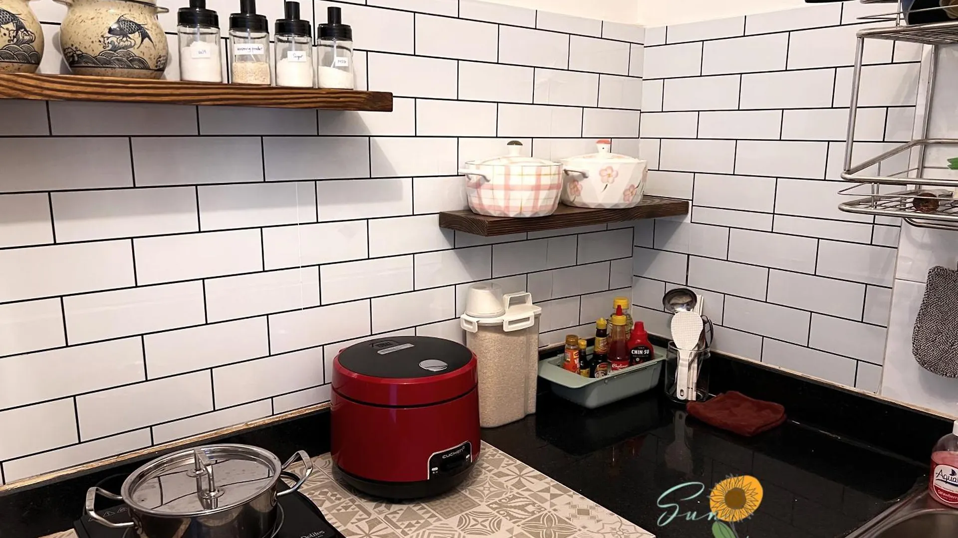 Sunflowerhome-Balcony-District1-Benthanh Market Ho Chi Minh City 0*,  Vietnam
